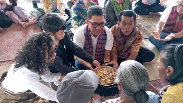 Minta Doa Restu Ke Kampung Halaman, Abetnego Tarigan di Suguhkan Manuk Sangkep