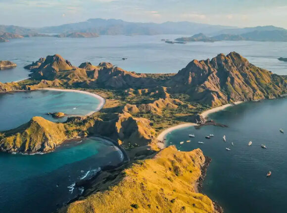 labuan bajo holiday