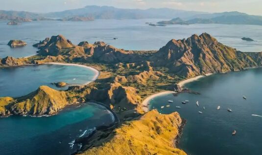 Padar Island - INBISNIS Tour & Travel